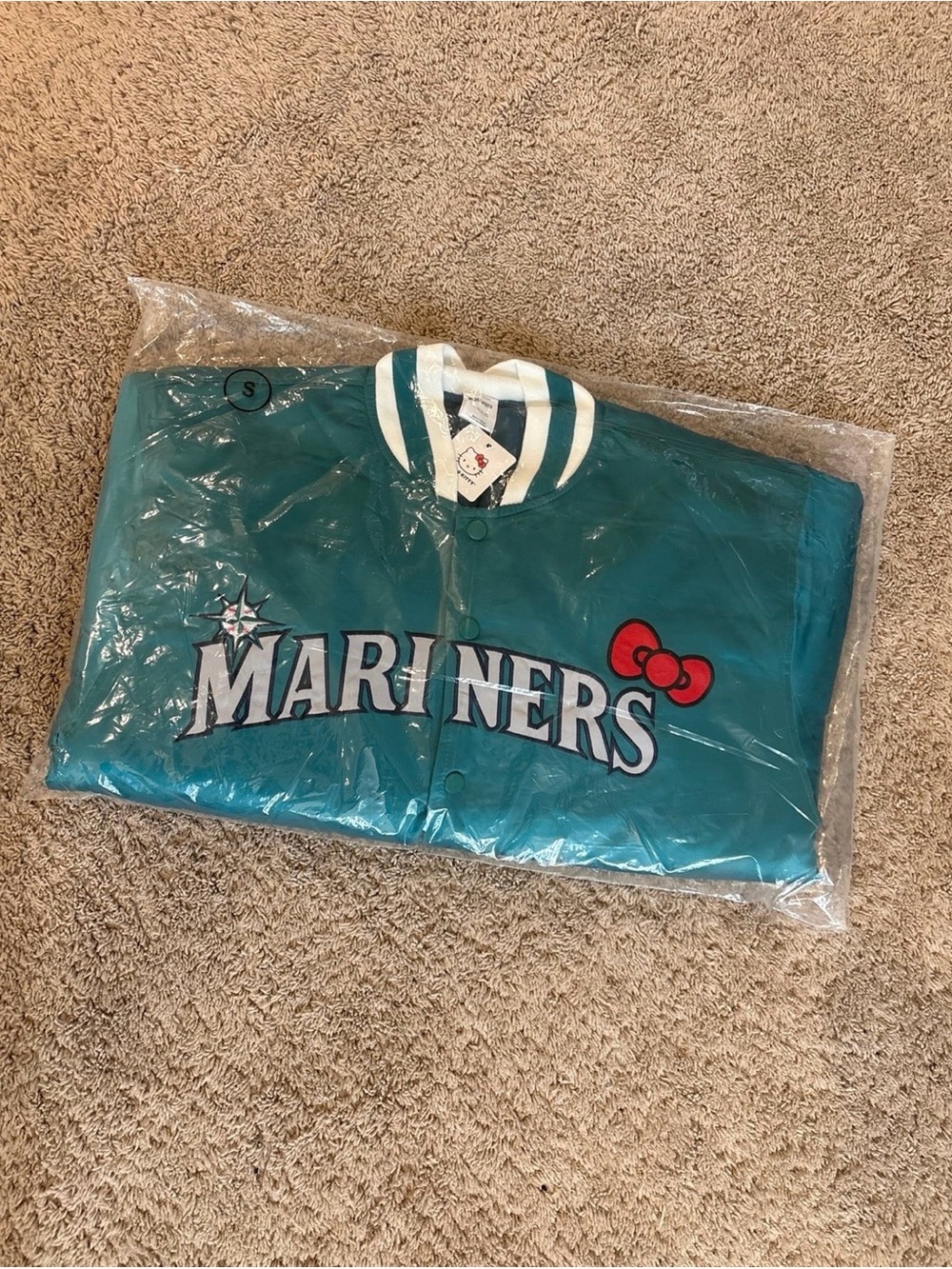 Seattle Mariners Hello Kitty Jacket. - Picture 2 of 2